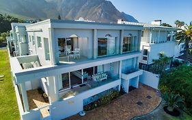 Hermanus Beachfront Lodge - Solar Power